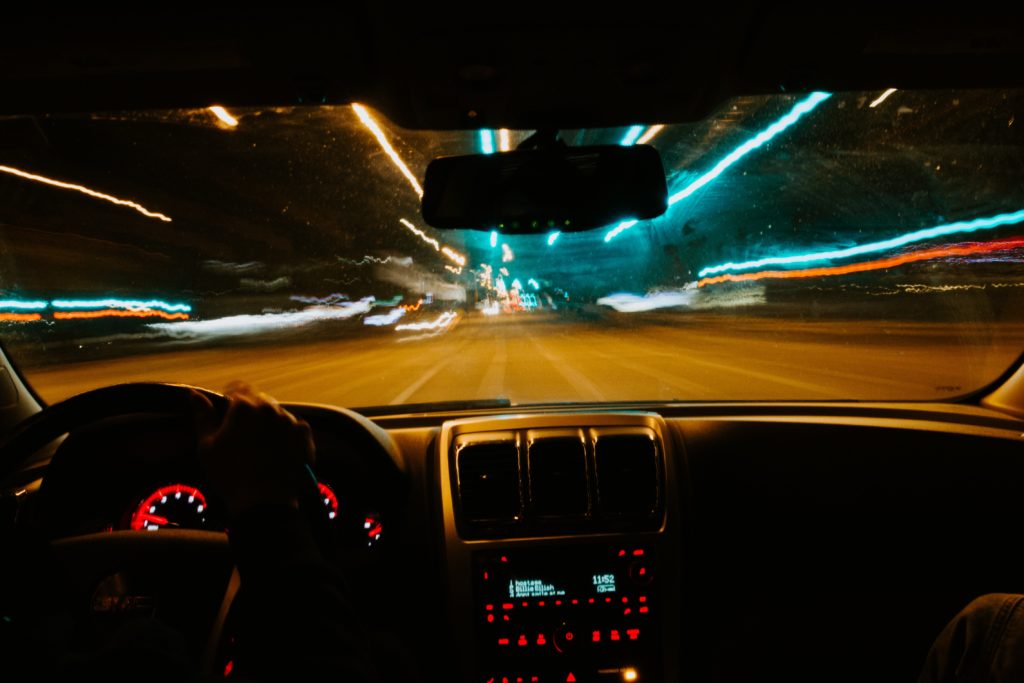 Kinh nghiệm lái xe ban đêm an toàn nhất